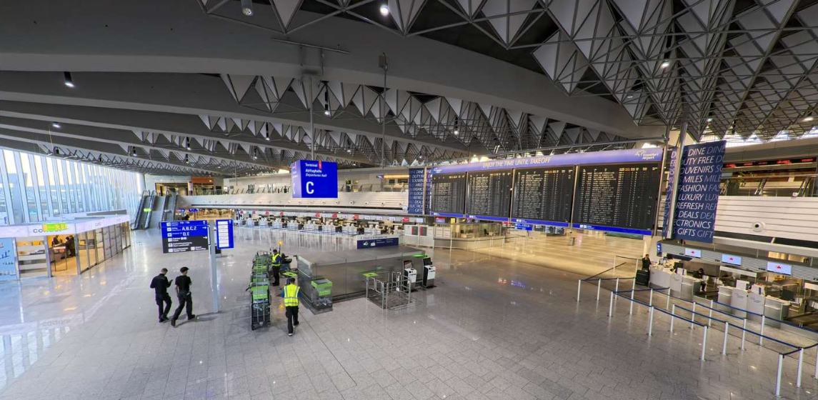 Leerer_Frankfurter_Flughafen.png